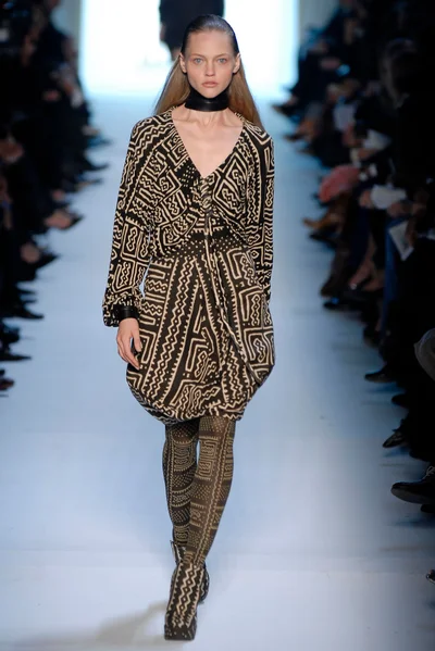 Look 15